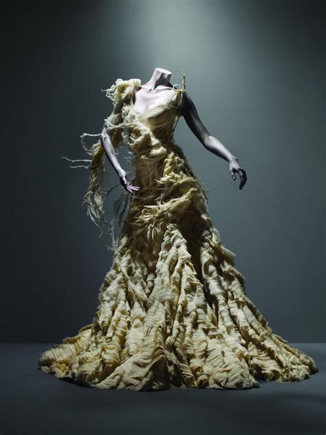  Alexander McQueen: Savage Beauty -  A Haunting Tapestry Woven From Darkness and Decadence 